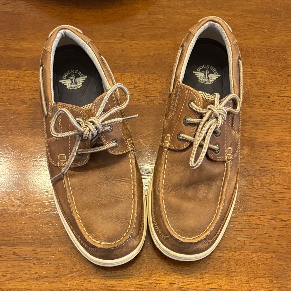 Dockers Men's Tan and Brown Boat Shoes size 8